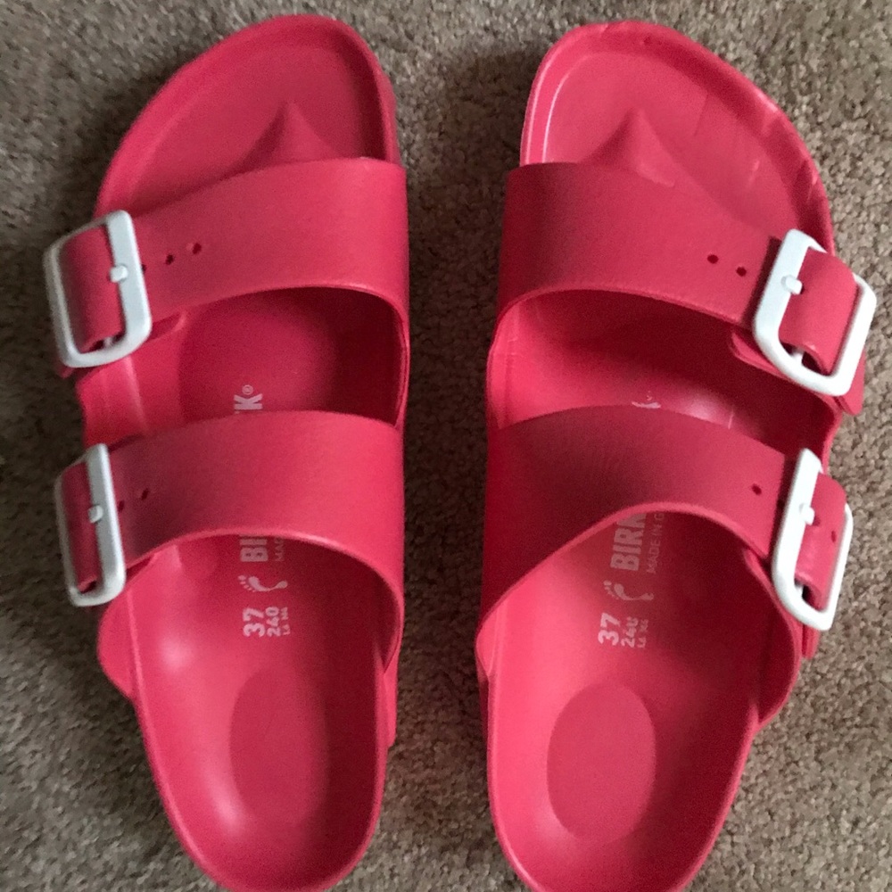 Pink rubber Birkenstock’s
